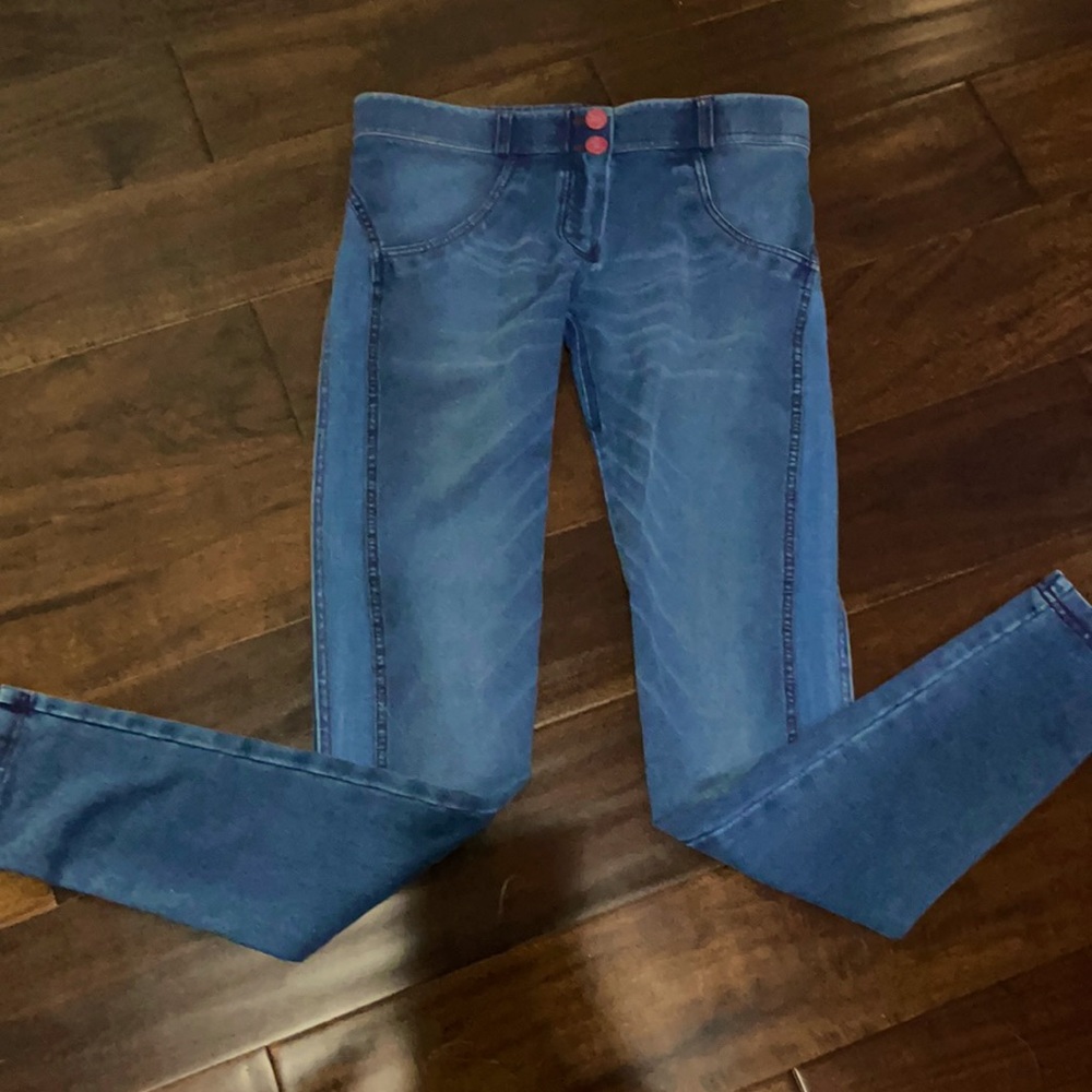 XS:US 2, Skinny jeggings.